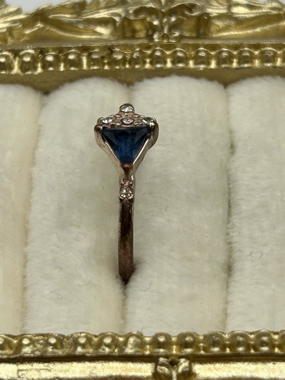 Vintage Blue Stone Rhinestone Ring Size 7.5 Costume Jewelry Glam Fun Retro Gift - Picture 8 of 13